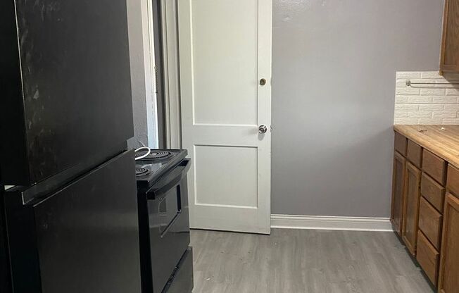 College Hill Rental Available NOW!