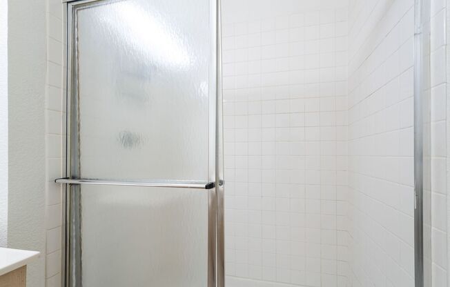 2 beds, 2 baths, $1,600
