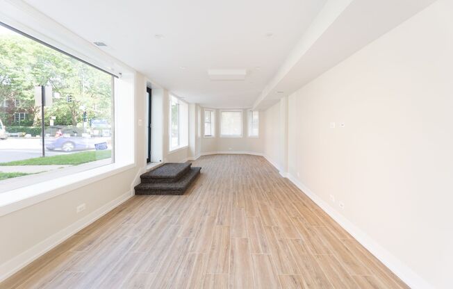 1 bed, 1 bath, 877 sqft, $1,935, Unit 5200L-G