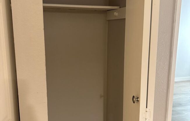 1 bed, 1 bath, 715 sqft, $1,995, Unit 216