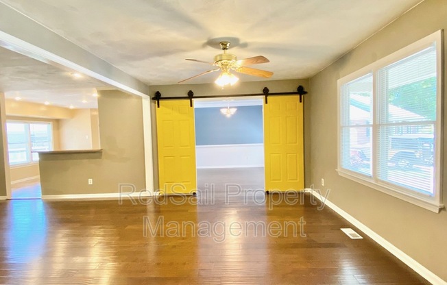802 TIVERTON PL