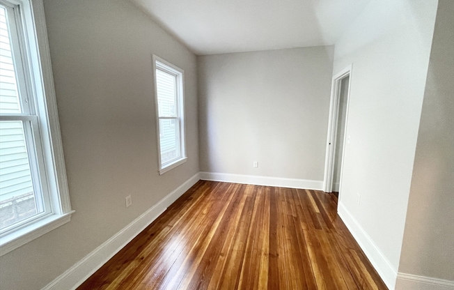 4 beds, 1 bath, $3,000, Unit 1