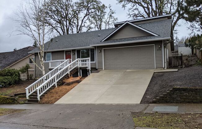 Beautiful 4-Bedroom, 2-Bath Thurston Area Home With 2550sf!