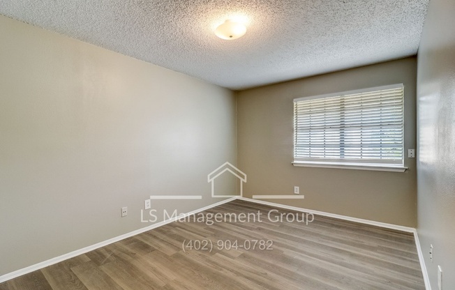 3 beds, 2 baths, 1,200 sqft, $1,295