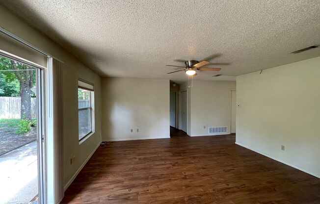 CENTRAL LOCATION - READY FOR MOVE IN