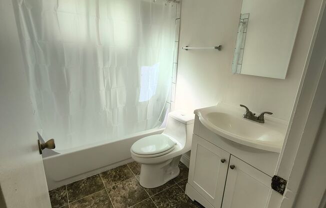 1560 Fairmont Manor Apartments