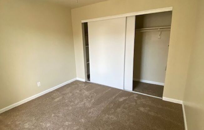 2 beds, 1 bath, 825 sqft, $1,830, Unit 257