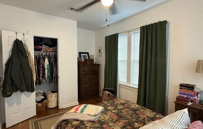 2 beds, 1 bath, $1,350