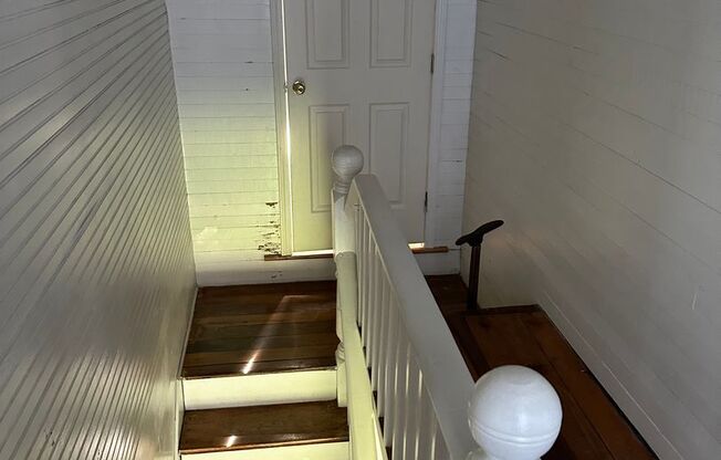 4 Bedroom, 2 Bath farm house out in the Country.