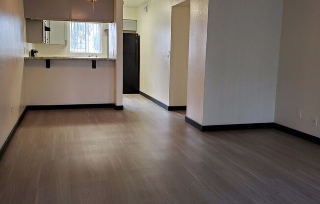 2 beds, 2 baths, 950 sqft, $1,460, Unit 201