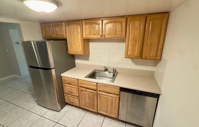 Spacious 1-Bed Condo in Sutton House – 974 SF, East of Biscayne
