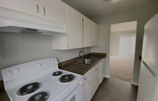 1 bed, 1 bath, 680 sqft, $1,495, Unit RO-50