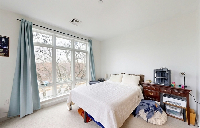 1 bed, 1 bath, 784 sqft, $3,050, Unit 321