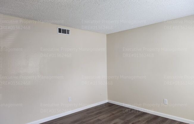 2909 S. Chester Ave