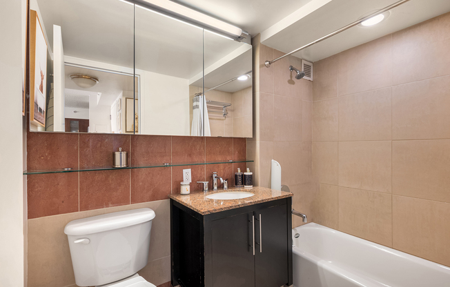 1 bed, 1 bath, 706 sqft, $5,200, Unit S11C