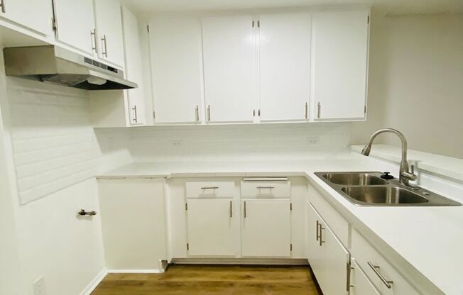 Studio, 1 bath, 465 sqft, $1,995, Unit 107