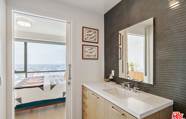 2 beds, 2.5 baths, 1,201 sqft, $5,000, Unit 3202