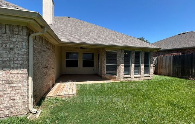 205 CARRIAGE DR