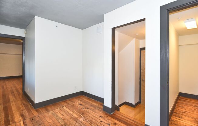 1 bed, 1 bath, 711 sqft, $1,299, Unit 3113