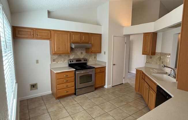 3 beds, 2 baths, $3,495