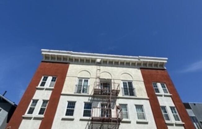 33 Horizon, LLC