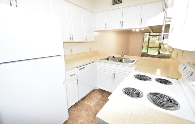 2 beds, 1.5 baths, 1,001 sqft, $1,500, Unit CW1401