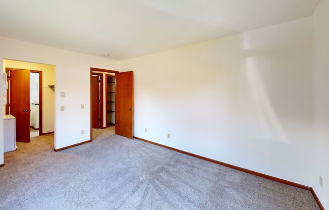 2 beds, 1 bath, 980 sqft, $1,675, Unit 7766RD