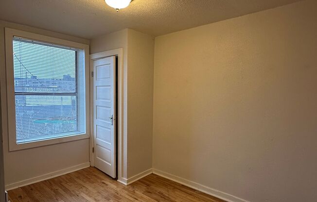 2 beds, 1 bath, 707 sqft, $1,275, Unit 311