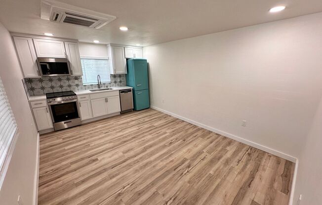 Luxurious 1 Bed 1 Bath Home: Your Oasis Awaits! MOVE IN SPECIAL!!! $200 off Deposit!!