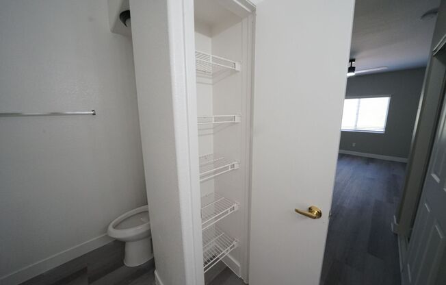 2 beds, 2 baths, $1,395, Unit Building 7 -Clark County-