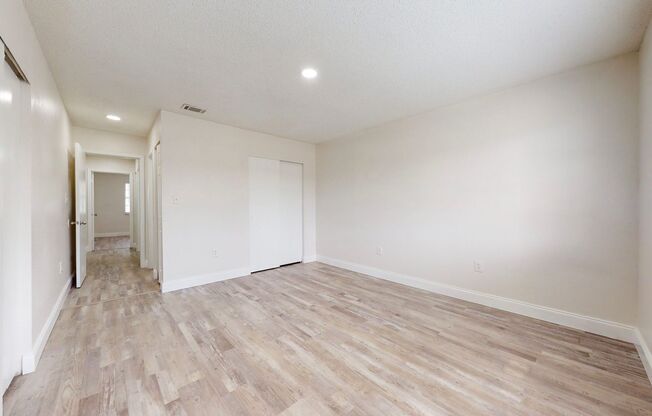 2 beds, 2 baths, 800 sqft, $1,800, Unit Unit 109