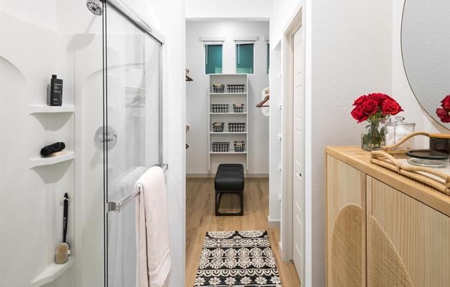 stand up shower at Onxy