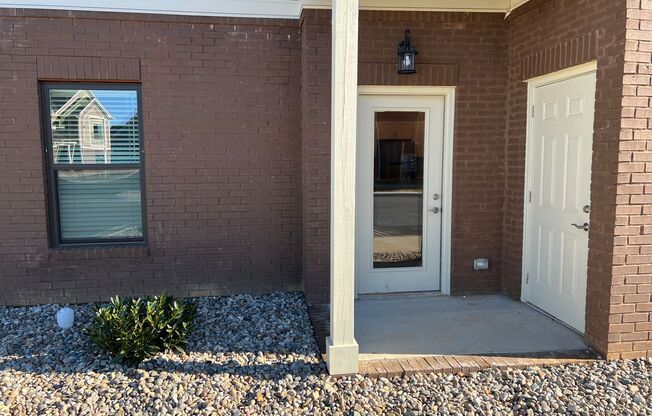 2 beds, 2 baths, 979 sqft, $1,130, Unit 911