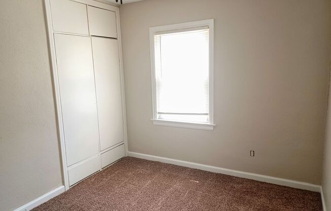 2 beds, 1 bath, $825