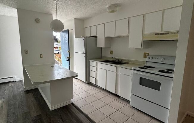 2 beds, 1 bath, 850 sqft, $1,395, Unit 21