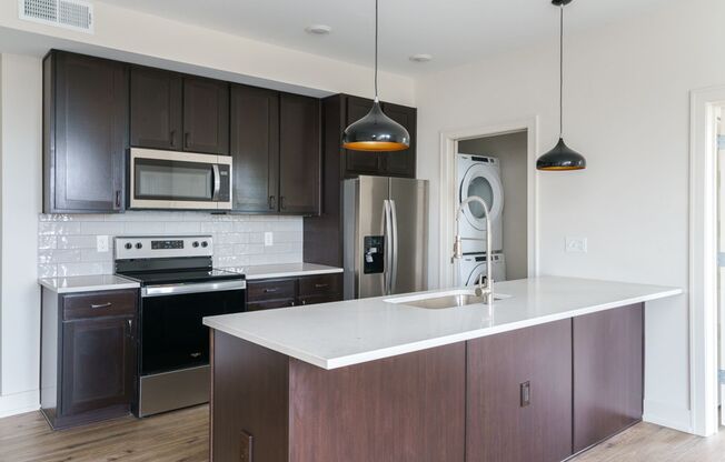 2 beds, 2 baths, 785 sqft, $1,850, Unit 1050 N 4th St. Apt. 312