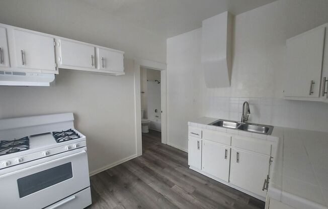 1 bed, 1 bath, $1,695, Unit 9