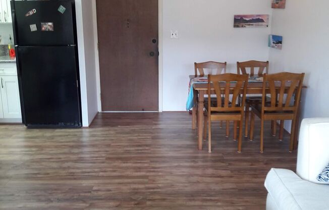 Covered Parking Stall, Large Private Lanai, Fully Furnished (RRLLC)