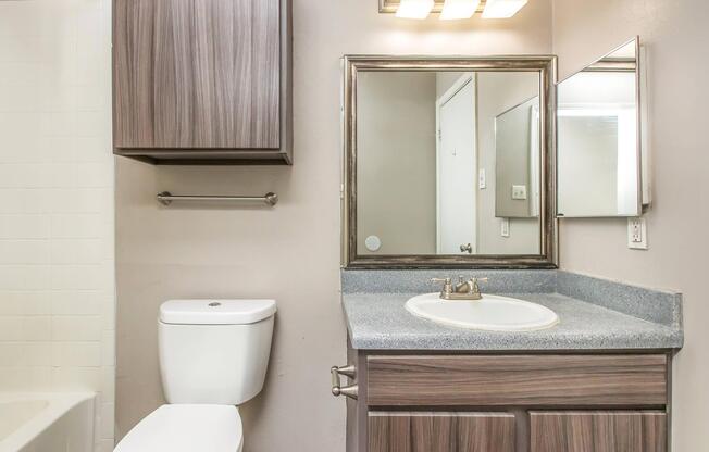 2 beds, 1 bath, 964 sqft, $1,395