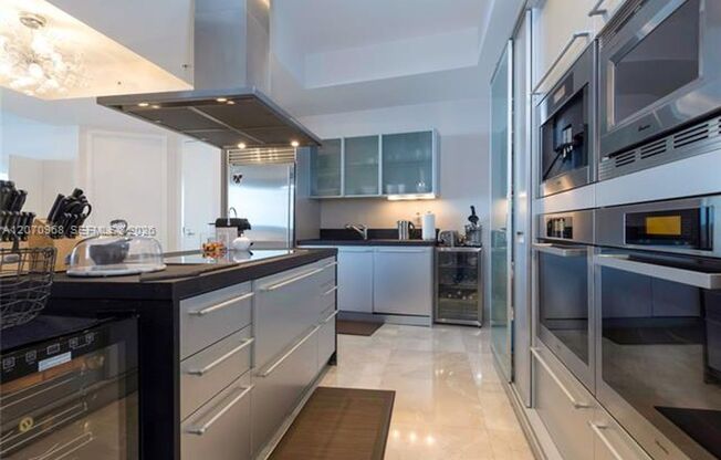 18201 Collins Ave cu-4208, Sunny Isles Beach, FL 33160
