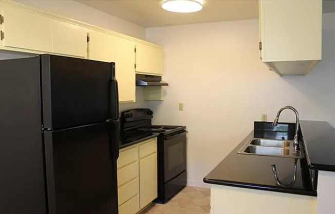 2 beds, 1 bath, $1,500