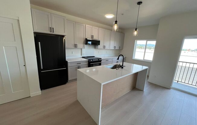 2 beds, 2 baths, 1,070 sqft, $2,025, Unit 304