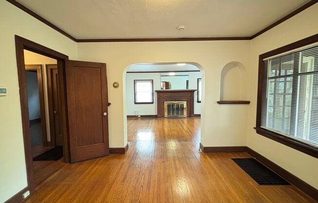 Newly updated 4 bedroom house in Laurelhurst neighborhood!