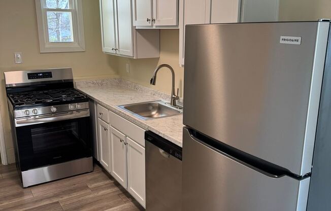 1 bed, 1 bath, 700 sqft, $1,325, Unit #6