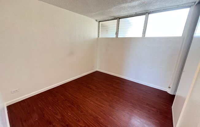 2 beds, 1 bath, $2,200