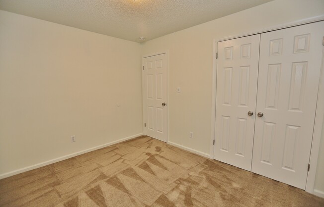 2 beds, 1 bath, $1,295