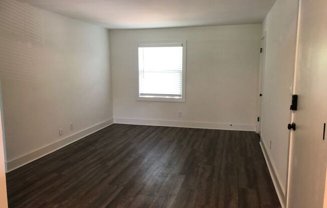 2 beds, 1 bath, 637 sqft, $1,750, Unit 212-C12