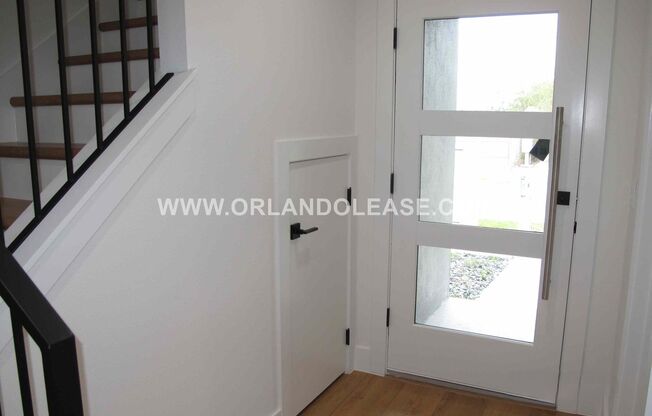 Beautiful 3/3.5 Townhome in the SODO area of Orlando