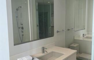524 E 72 ST