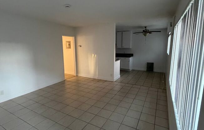 2070 S Mountain View Ave